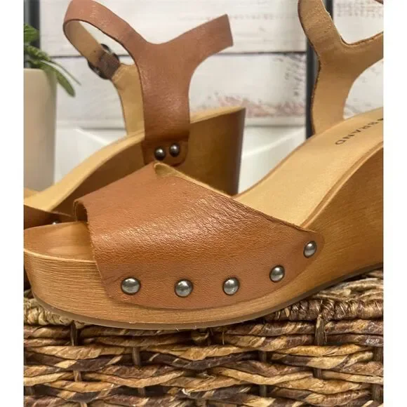 Lucky Brand Leather Studded Wedge Sandals - Size 7.5 - Picture 5 of 12